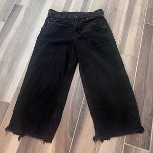 Black American Eagle straight legged jeans